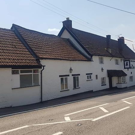 Old Sodbury The Dog Inn المظهر الخارجي الصورة