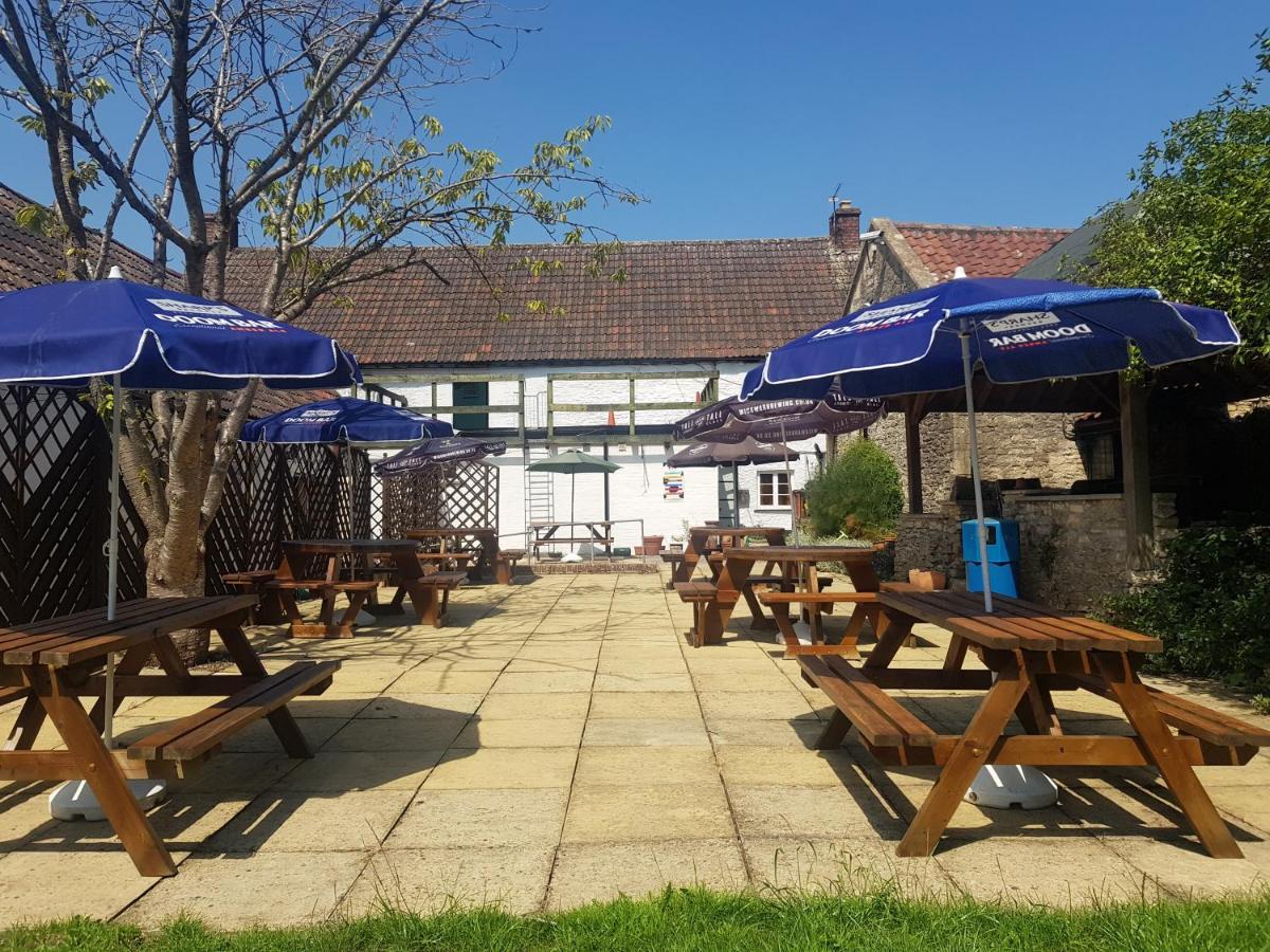 Old Sodbury The Dog Inn المظهر الخارجي الصورة