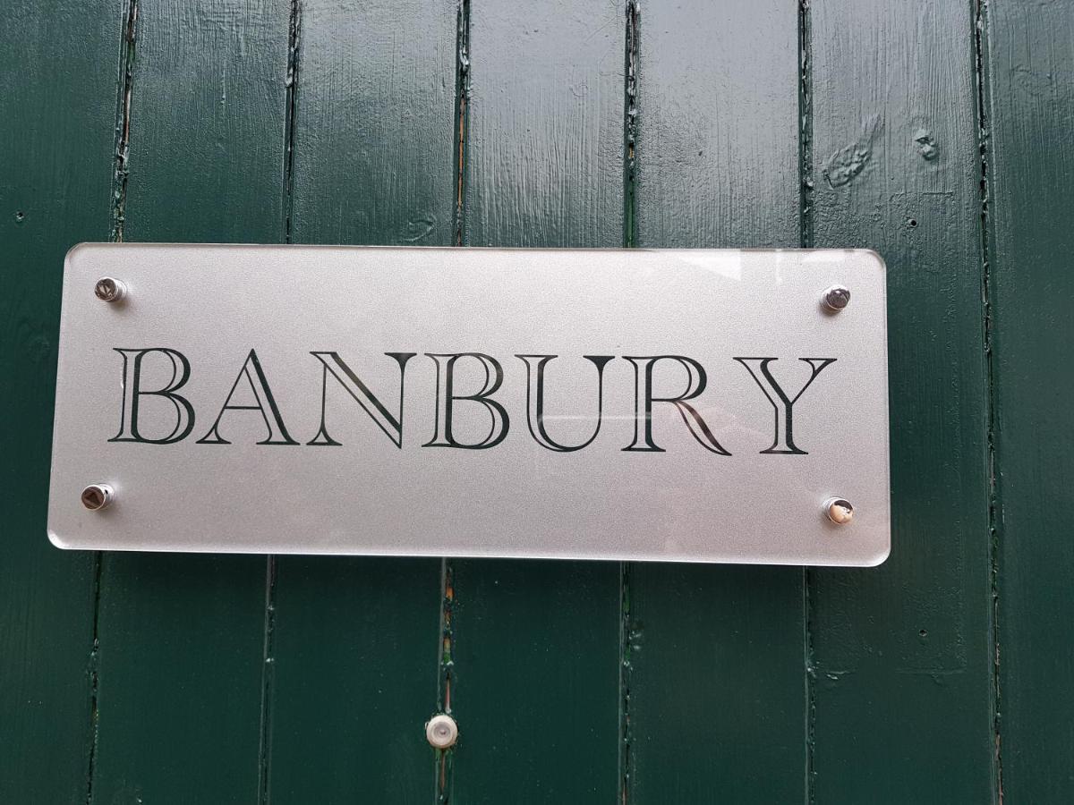Old Sodbury The Dog Inn المظهر الخارجي الصورة